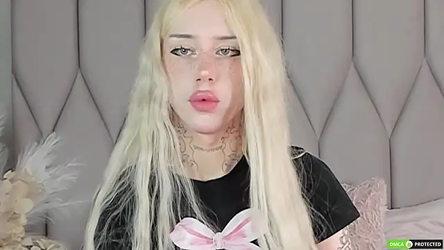 Snapshot of Joy_Barker chatting on 09-19-25, 01:56 Joy Barker online show from 09-19-25, 01:56