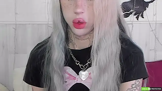 Snapshot of Joy_Barker chatting on 10-25-25, 04:20 Joy Barker online show from 10-25-25, 04:20