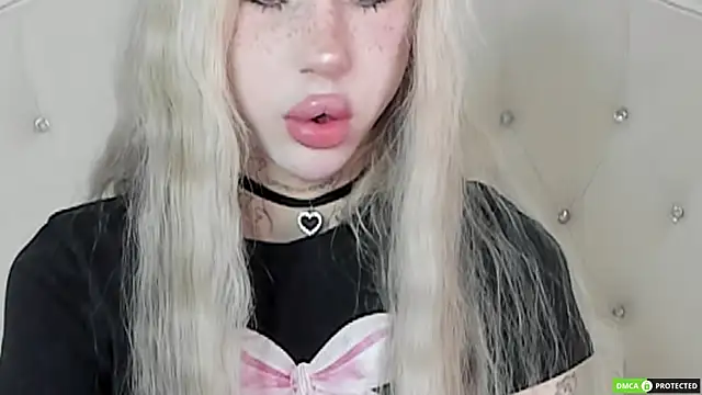 Snapshot of Joy_Barker chatting on 11-15-25, 08:33 Joy Barker online show from 11-15-25, 08:33