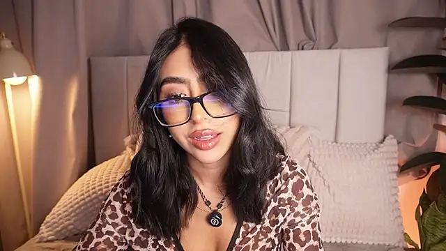 Sara albrecht online show from 02-23-26, 01:58