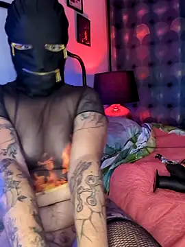 Snapshot of SaihtamX chatting on 10-02-25, 11:45 SaihtamX online show from 10-02-25, 11:45