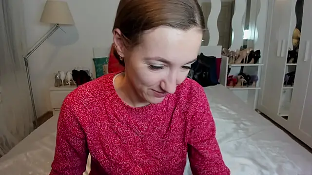 Snapshot of KateRedgar chatting on 02-06-25, 03:31 KateRedgar online show from 02-06-25, 03:31