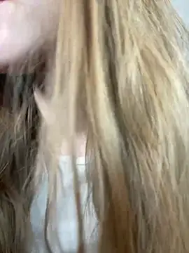 Snapshot of KateRedgar chatting on 02-10-25, 03:10 KateRedgar online show from 02-10-25, 03:10