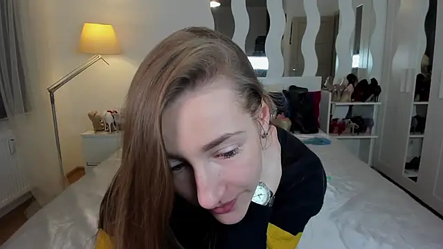 Snapshot of KateRedgar chatting on 02-24-25, 04:26 KateRedgar online show from 02-24-25, 04:26