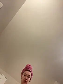 Snapshot of KateRedgar chatting on 03-12-25, 09:44 KateRedgar online show from 03-12-25, 09:44