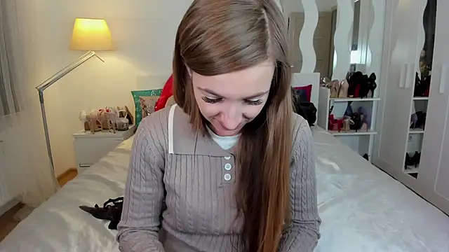 Snapshot of KateRedgar chatting on 03-12-25, 07:06 KateRedgar online show from 03-12-25, 07:06