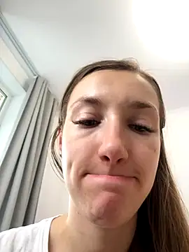 Snapshot of KateRedgar chatting on 09-16-25, 09:54 KateRedgar online show from 09-16-25, 09:54