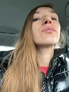 Snapshot of KateRedgar chatting on 10-31-25, 11:22 KateRedgar online show from 10-31-25, 11:22