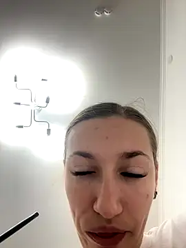 Snapshot of KateRedgar chatting on 11-09-25, 12:58 KateRedgar online show from 11-09-25, 12:58