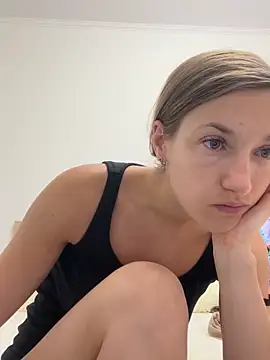 Snapshot of KateRedgar chatting on 12-03-25, 10:02 KateRedgar online show from 12-03-25, 10:02