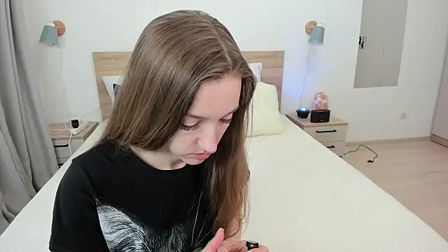 KateRedgar online show from 04-23-26, 01:24