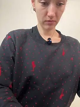 KateRedgar online show from 04-28-26, 03:28