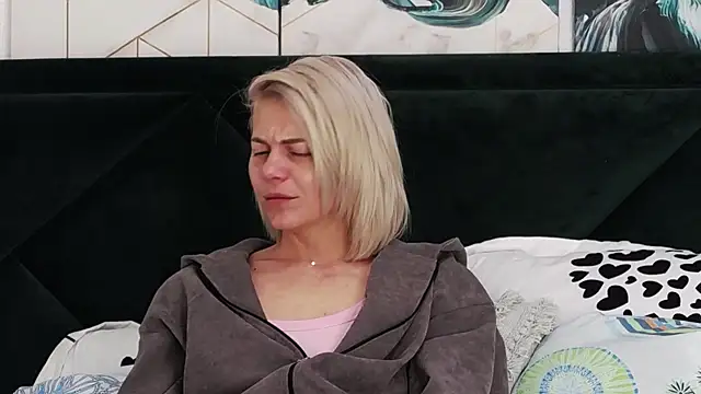 tanyagrey online show from 04-27-26, 05:27