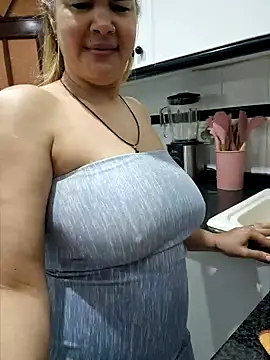 lamorbosa37 online show from 02-05-25, 06:37