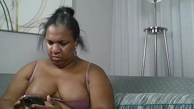 Snapshot of Badgirlbrittt chatting on 10-23-25, 09:46 Badgirlbrittt online show from 10-23-25, 09:46