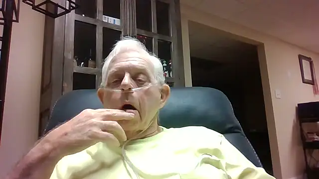 bootlegmanz online show from 12-18-25, 02:45