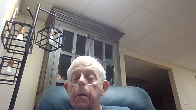 Snapshot of bootlegmanz chatting on 05-06-26, 03:17 bootlegmanz online show from 05-06-26, 03:17