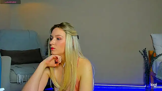 Agatha weiss online show from 11-19-25, 05:35