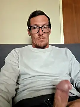 Snapshot of TheSouthernKing chatting on 04-13-26, 10:43 TheSouthernKing online show from 04-13-26, 10:43