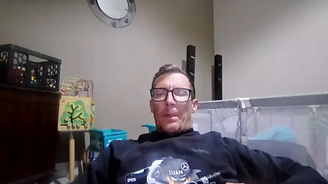 Snapshot of TheSouthernKing chatting on 05-16-26, 10:52 TheSouthernKing online show from 05-16-26, 10:52