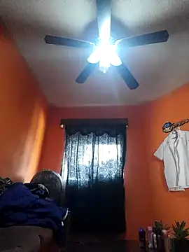 miicheele32 online show from 01-21-25, 07:06