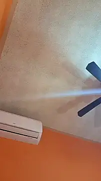 miicheele32 online show from 12-20-25, 08:05