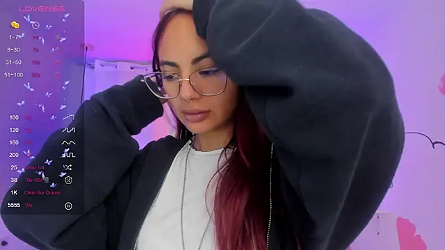 Snapshot of sophiecherry_ chatting on 01-11-25, 10:07 sophiecherry online show from 01-11-25, 10:07