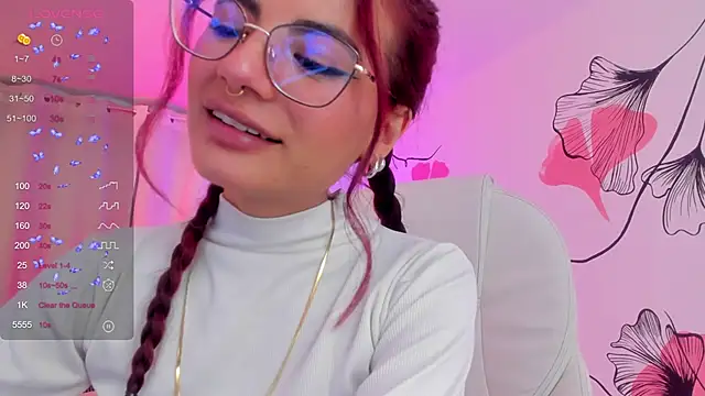 Snapshot of sophiecherry_ chatting on 01-17-25, 09:17 sophiecherry online show from 01-17-25, 09:17