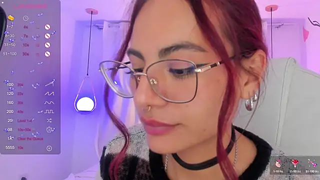 Snapshot of sophiecherry_ chatting on 01-28-25, 08:14 sophiecherry online show from 01-28-25, 08:14