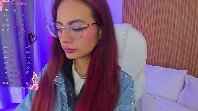 Snapshot of sophiecherry_ chatting on 02-28-25, 04:54 sophiecherry online show from 02-28-25, 04:54