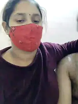 Snapshot of IND_COUPLE1 chatting on 12-15-24, 09:53 IND COUPLE1 online show from 12-15-24, 09:53