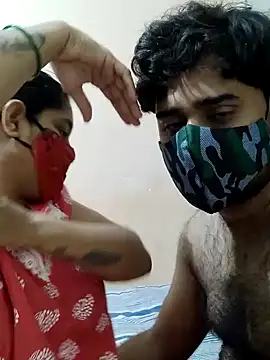 Snapshot of IND_COUPLE1 chatting on 12-21-24, 06:55 IND COUPLE1 online show from 12-21-24, 06:55