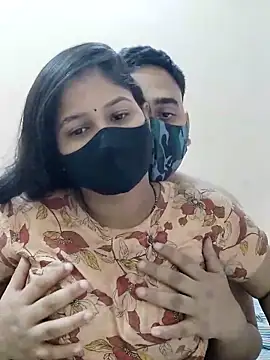 Snapshot of IND_COUPLE1 chatting on 01-24-25, 04:48 IND COUPLE1 online show from 01-24-25, 04:48