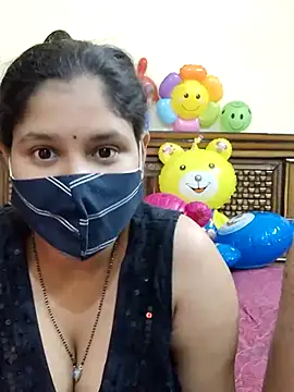 Snapshot of IND_COUPLE1 chatting on 02-23-25, 07:49 IND COUPLE1 online show from 02-23-25, 07:49