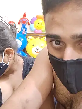 Snapshot of IND_COUPLE1 chatting on 02-25-25, 07:36 IND COUPLE1 online show from 02-25-25, 07:36