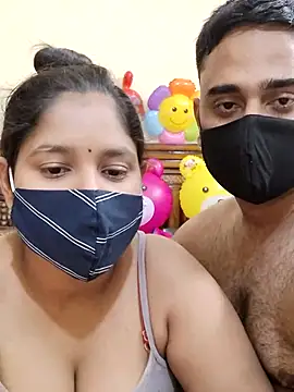 Snapshot of IND_COUPLE1 chatting on 02-27-25, 01:38 IND COUPLE1 online show from 02-27-25, 01:38