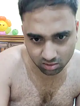 Snapshot of IND_COUPLE1 chatting on 02-28-25, 04:10 IND COUPLE1 online show from 02-28-25, 04:10