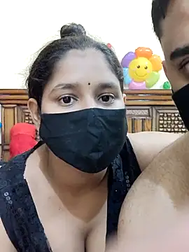 Snapshot of IND_COUPLE1 chatting on 03-03-25, 02:26 IND COUPLE1 online show from 03-03-25, 02:26