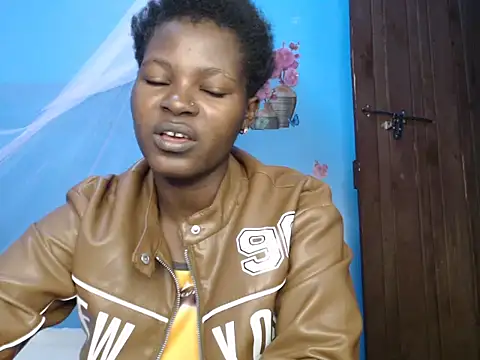 TrishaKalid online show from 02-10-26, 07:23