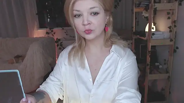 Brience online show from 03-20-25, 03:23