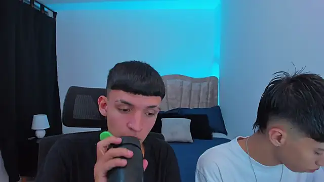 Juan Nd Steven online show from 10-07-25, 04:31