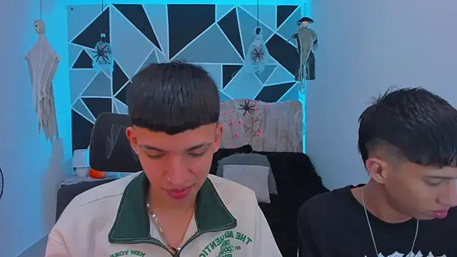 Juan Nd Steven online show from 10-24-25, 03:58