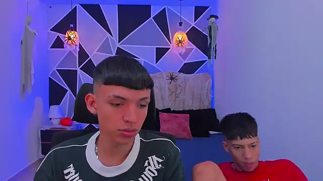 Snapshot of Juan_Nd_Steven chatting on 11-01-25, 12:29 Juan Nd Steven online show from 11-01-25, 12:29