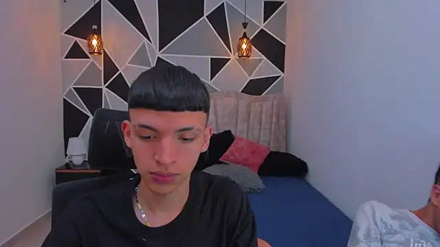 Snapshot of Juan_Nd_Steven chatting on 11-06-25, 04:24 Juan Nd Steven online show from 11-06-25, 04:24