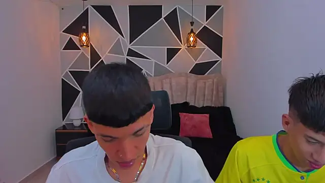 Snapshot of Juan_Nd_Steven chatting on 11-07-25, 04:23 Juan Nd Steven online show from 11-07-25, 04:23