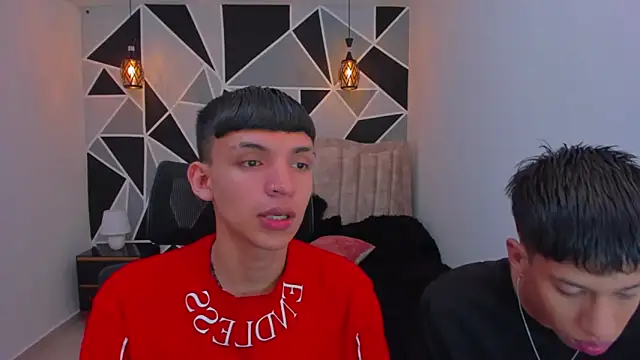 Snapshot of Juan_Nd_Steven chatting on 11-13-25, 04:00 Juan Nd Steven online show from 11-13-25, 04:00