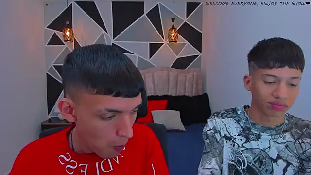 Snapshot of Juan_Nd_Steven chatting on 12-02-25, 04:29 Juan Nd Steven online show from 12-02-25, 04:29