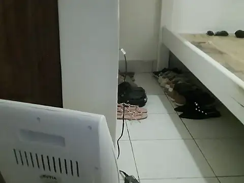 Cessylolla online show from 09-14-25, 06:45