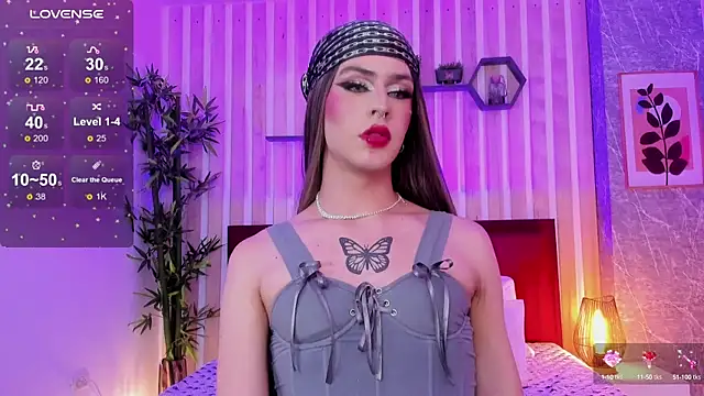 miah connor online show from 12-29-24, 06:03