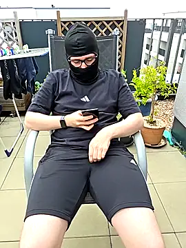 HornyTeenBoy64 online show from 05-10-26, 05:07